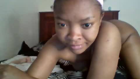 Snapshot of sexy_dianaa chatting on May 24, 11:04 am sexy_dianaa online show from May 24, 11:04 am