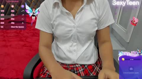 Snapshot of sexy_doll_1_ chatting on February 2, 1:02 am Sexydoll online show from February 2, 1:02 am