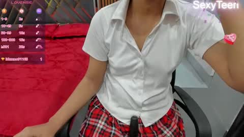 Snapshot of sexy_doll_1_ chatting on February 9, 4:40 pm Sexydoll online show from February 9, 4:40 pm