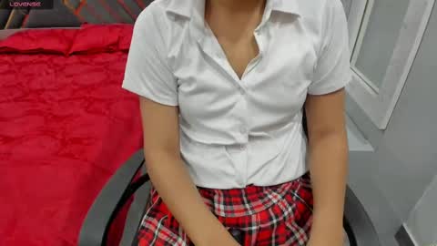 Snapshot of sexy_doll_1_ chatting on February 24, 3:12 am Sexydoll online show from February 24, 3:12 am