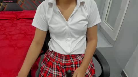 Snapshot of sexy_doll_1_ chatting on March 2, 8:38 am Sexydoll online show from March 2, 8:38 am