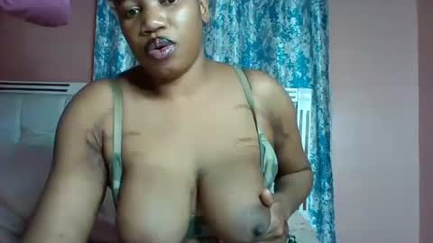 Snapshot of sexy_dot chatting on January 20, 8:40 pm dotie online show from January 20, 8:40 pm