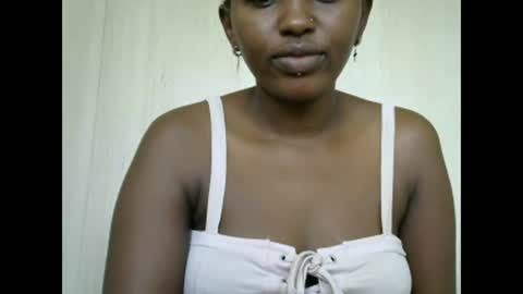 Snapshot of sexy_ebony_bliss chatting on January 20, 5:04 am adasa online show from January 20, 5:04 am