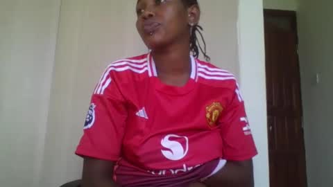 Snapshot of sexy_ebony_bliss chatting on January 24, 4:37 am adasa online show from January 24, 4:37 am