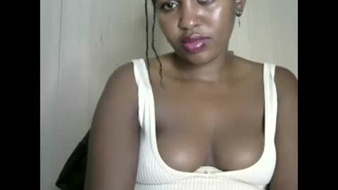 Snapshot of sexy_ebony_bliss chatting on January 31, 2:37 am adasa online show from January 31, 2:37 am