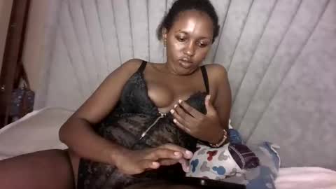 Snapshot of sexy_ebony_bliss chatting on March 3, 6:01 pm adasa online show from March 3, 6:01 pm