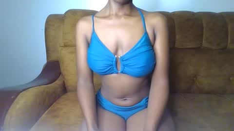 Ellahh online show from March 24, 1:21 am