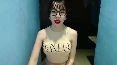 sexy_emily92 online show from March 30, 12:28 pm