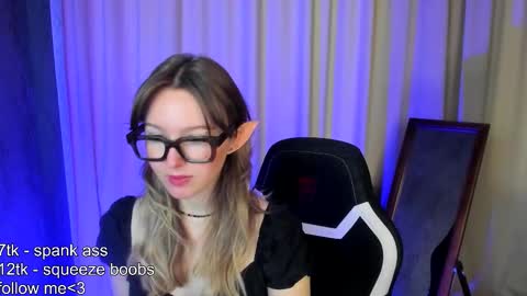 Snapshot of sexy_forest_fairy_ chatting on November 30, 8:40 am Forest fairy online show from November 30, 8:40 am