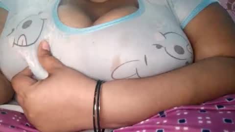 Snapshot of sexy_girl32 chatting on February 1, 3:10 pm sexy_girl32 online show from February 1, 3:10 pm