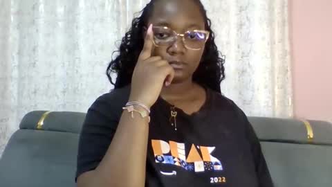 Snapshot of sexy_helle chatting on April 26, 2:26 pm sexy_helle online show from April 26, 2:26 pm