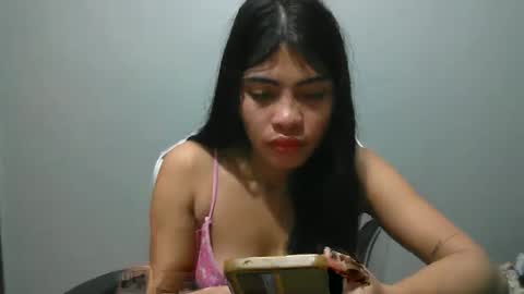Snapshot of sexy_hot_pussie chatting on February 15, 12:37 am just call me sofia online show from February 15, 12:37 am