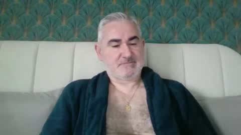 Snapshot of sexy_italiandaddy chatting on April 8, 6:35 am Antonio online show from April 8, 6:35 am