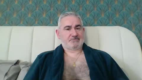 Snapshot of sexy_italiandaddy chatting on April 16, 6:25 am Antonio online show from April 16, 6:25 am