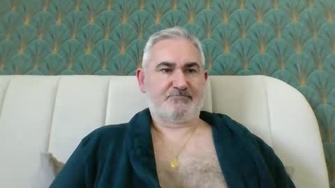 Snapshot of sexy_italiandaddy chatting on April 19, 1:21 pm Antonio online show from April 19, 1:21 pm