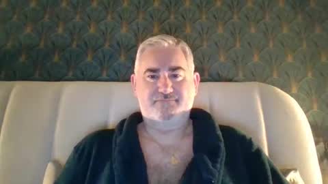 Snapshot of sexy_italiandaddy chatting on April 25, 5:21 am Antonio online show from April 25, 5:21 am