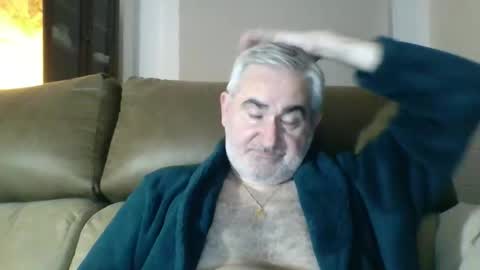 Snapshot of sexy_italiandaddy chatting on May 18, 7:52 pm Antonio online show from May 18, 7:52 pm