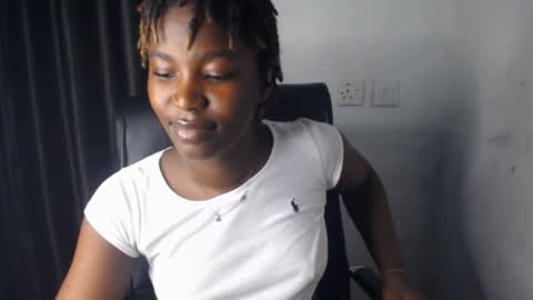 Snapshot of sexy_juicypussy1 chatting on October 22, 10:31 pm Hot Jasmine online show from October 22, 10:31 pm