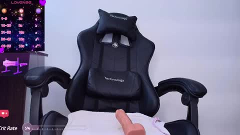 laura  online show from February 20, 5:18 pm