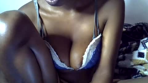 Snapshot of sexy_leila3 chatting on June 29, 5:46 am kayla online show from June 29, 5:46 am