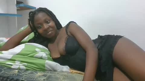 Snapshot of sexy_letisha chatting on October 4, 7:56 pm sexy_letisha online show from October 4, 7:56 pm