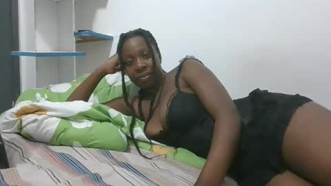 Snapshot of sexy_letisha chatting on October 15, 9:48 pm sexy_letisha online show from October 15, 9:48 pm