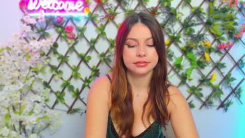 Lily online show from November 18, 4:06 am