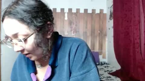 Snapshot of sexy_lolas chatting on January 7, 1:49 am sexy lolas online show from January 7, 1:49 am