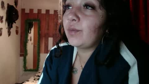 Snapshot of sexy_lolas chatting on January 18, 5:20 am sexy lolas online show from January 18, 5:20 am