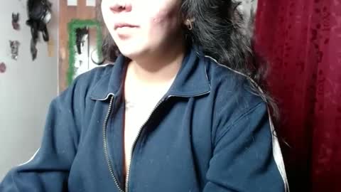 Snapshot of sexy_lolas chatting on January 21, 5:49 am sexy lolas online show from January 21, 5:49 am