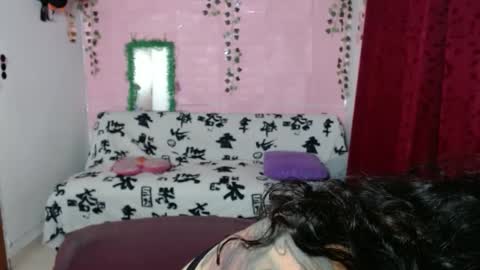 Snapshot of sexy_lolas chatting on March 4, 4:49 am sexy lolas online show from March 4, 4:49 am