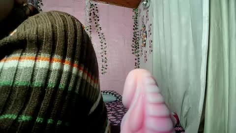 sexy lolas online show from April 21, 4:30 am