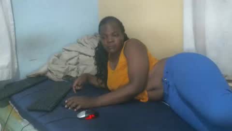 sexy_lunah online show from December 8, 4:07 pm