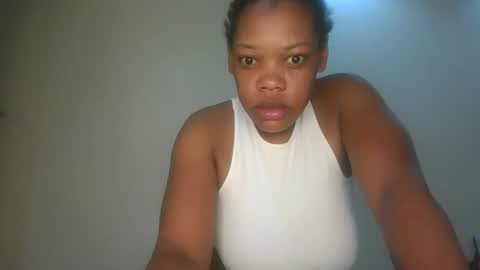 sexy_lyna online show from April 6, 5:52 am