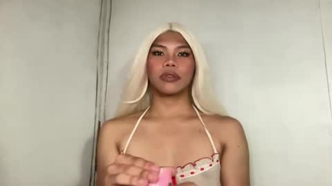Nicole online show from April 26, 4:48 pm