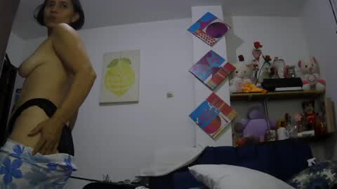 Snapshot of sexy_mary_69 chatting on July 15, 11:21 pm Mary online show from July 15, 11:21 pm