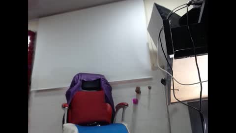 Snapshot of sexy_mature_hot01 chatting on September 24, 5:05 pm MARIPOSA online show from September 24, 5:05 pm