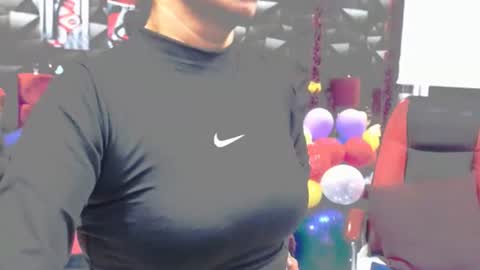 Snapshot of sexy_mature_hot01 chatting on October 22, 12:16 pm MARIPOSA online show from October 22, 12:16 pm