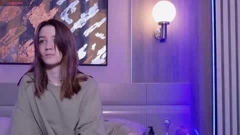 Snapshot of sexy_me_bb chatting on October 5, 12:25 pm Alison online show from October 5, 12:25 pm