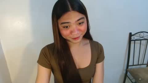 Snapshot of sexy_mikaxoxo chatting on March 19, 10:52 am mika online show from March 19, 10:52 am