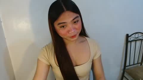 Snapshot of sexy_mikaxoxo chatting on March 26, 5:02 am mika online show from March 26, 5:02 am