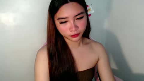 Snapshot of sexy_mikaxoxo chatting on May 6, 11:43 pm mika online show from May 6, 11:43 pm