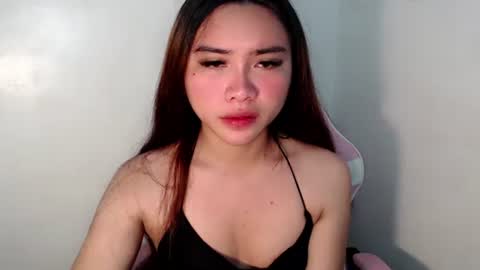 Snapshot of sexy_mikaxoxo chatting on May 8, 11:10 pm mika online show from May 8, 11:10 pm