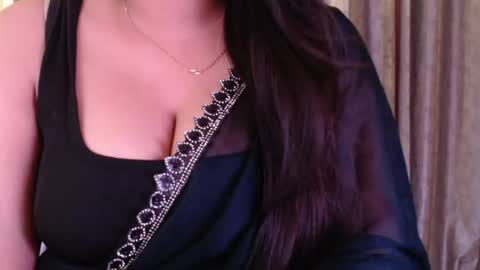 Snapshot of sexy_myra18 chatting on May 18, 3:57 am myra online show from May 18, 3:57 am
