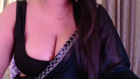 Snapshot of sexy_myra18 chatting on May 18, 4:07 am myra online show from May 18, 4:07 am