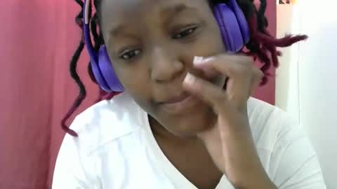 sexy_phoina online show from December 18, 9:59 am