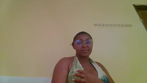 Snapshot of sexy_pretty_cherry chatting on September 18, 4:09 pm Cherry online show from September 18, 4:09 pm