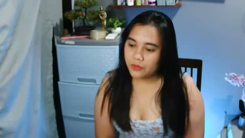 Snapshot of sexy_rose9 chatting on March 15, 3:18 pm Rose marie online show from March 15, 3:18 pm