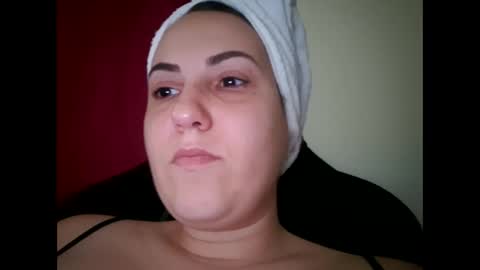 Snapshot of sexy_slimm25 chatting on June 6, 3:39 pm Slimm online show from June 6, 3:39 pm