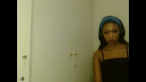 Snapshot of sexyalender02 chatting on January 19, 4:14 pm sexyalender02 online show from January 19, 4:14 pm